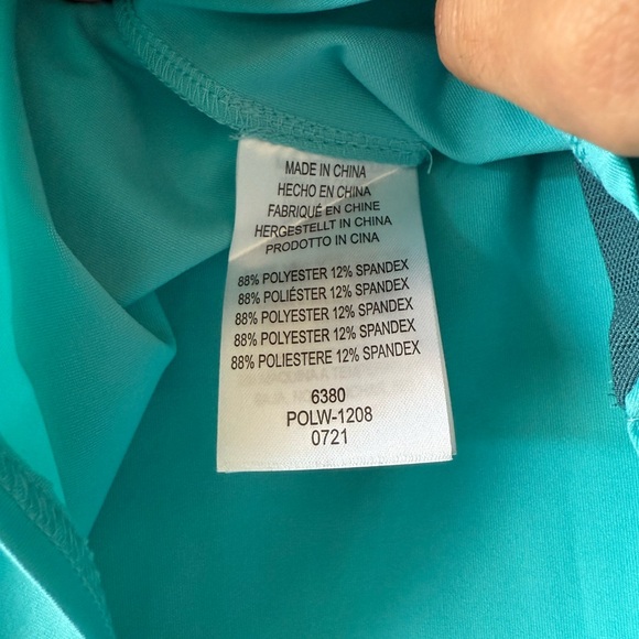 Legendary Whitetails Women's Trail Blazer 1/4 Zip Performance Glacier Blue Shirt - Picture 11 of 13